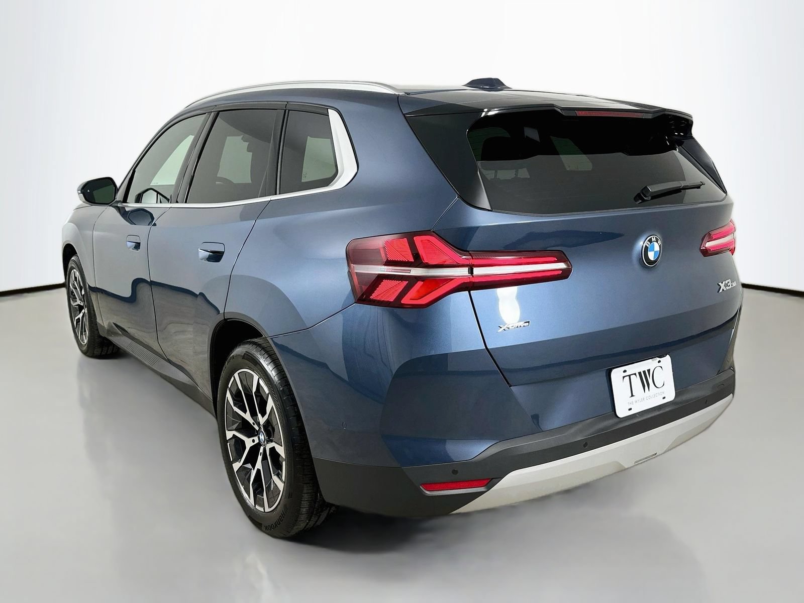 New 2026 BMW X3 xDrive30i AWD/4WD image 7