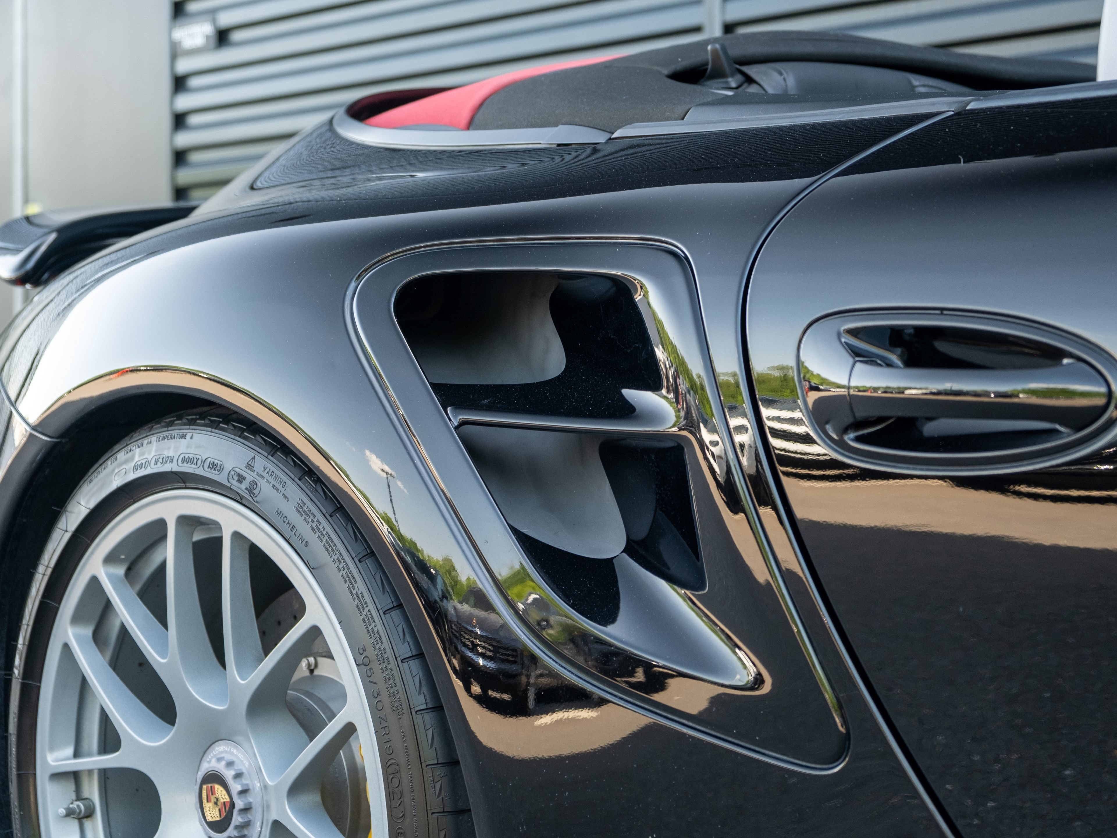 Used 2011 Porsche 911 Turbo S AWD/4WD image 19