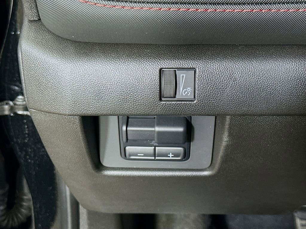 Used 2025 Chevrolet Colorado Z71 w/ Z71 Convenience Package 2 image 22