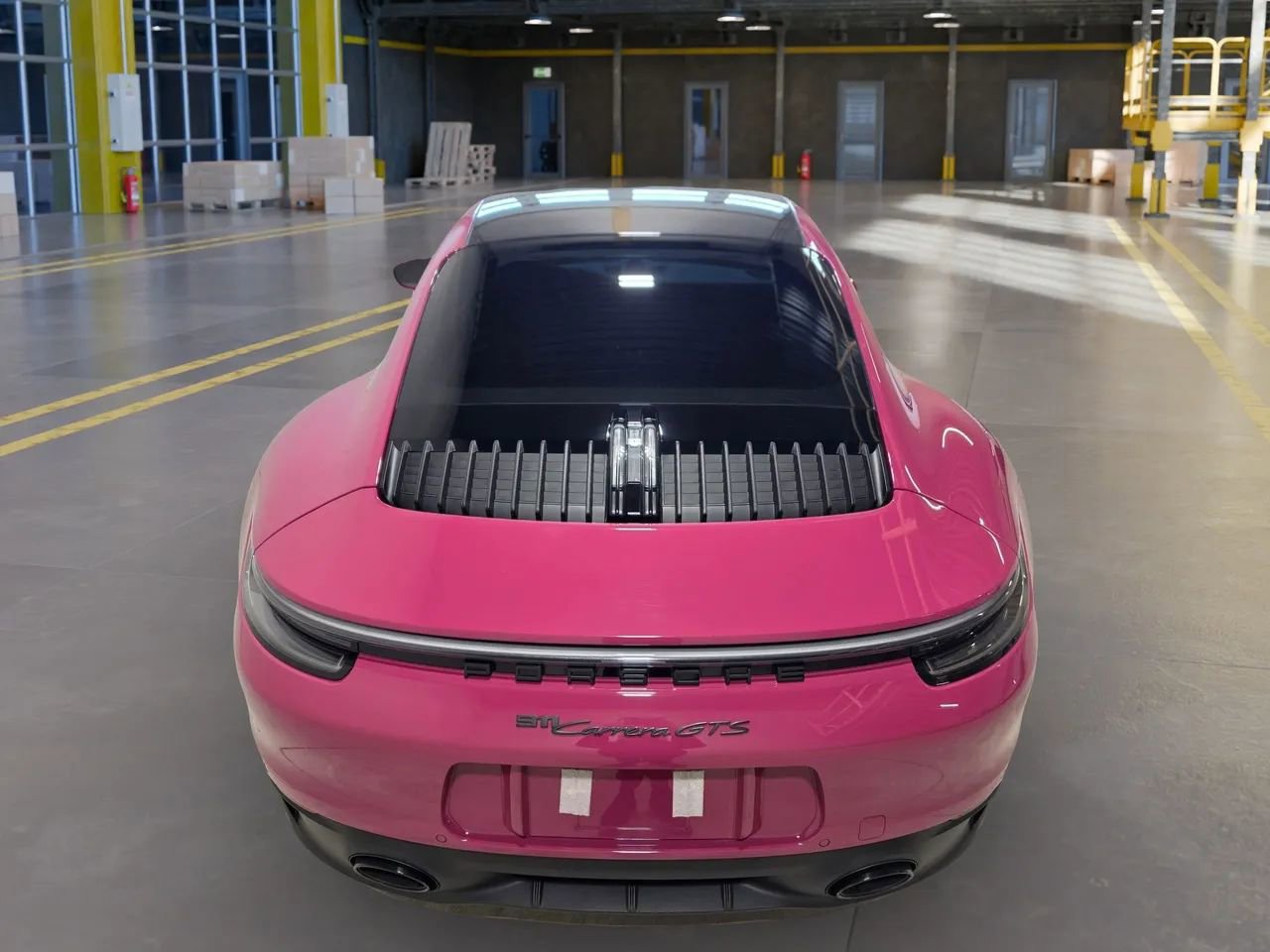 Used 2024 Porsche 911 Carrera GTS w/ Premium Package RWD image 37