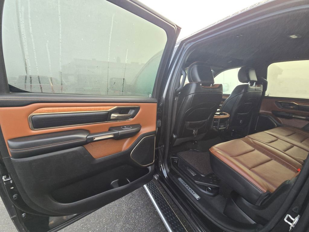 Used 2023 RAM 1500 Limited w/ Body-Colour Bumper Group image 10