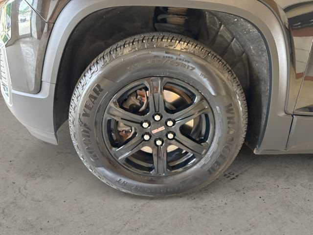 Certified 2023 GMC Acadia AT4 w/ Technology Package AWD/4WD image 15