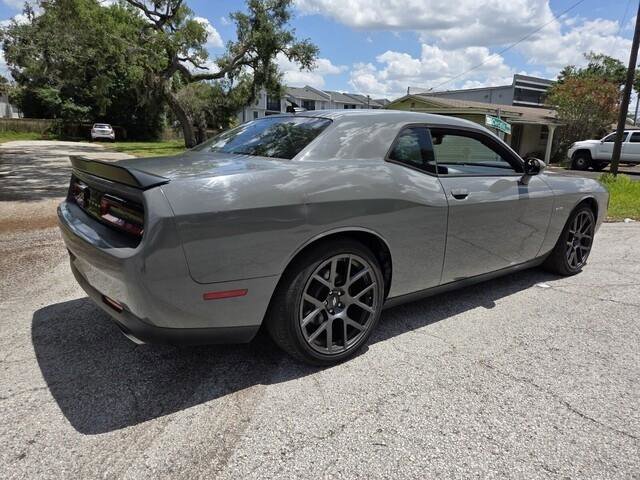 Used 2018 Dodge Challenger R/T Plus RWD image 18