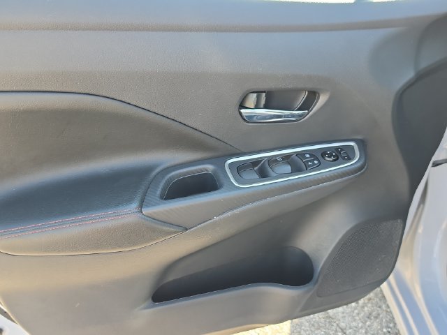 Certified 2025 Nissan Versa SR FWD image 17