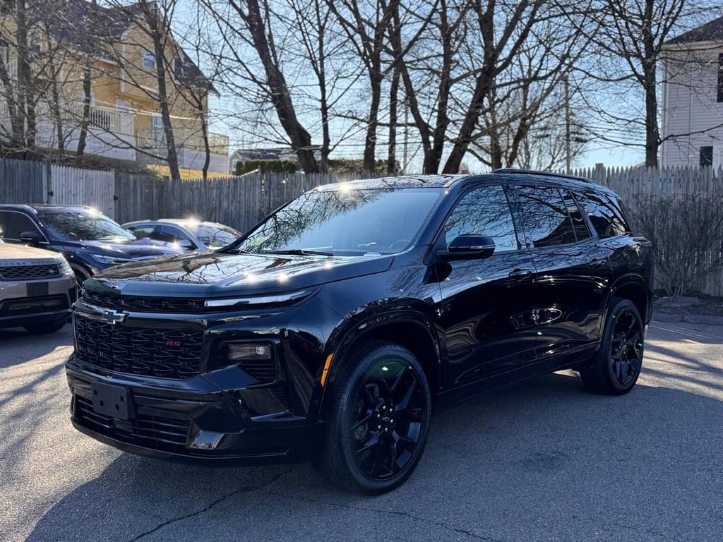 Used 2024 Chevrolet Traverse RS w/ LPO, Floor Liner Package image 2