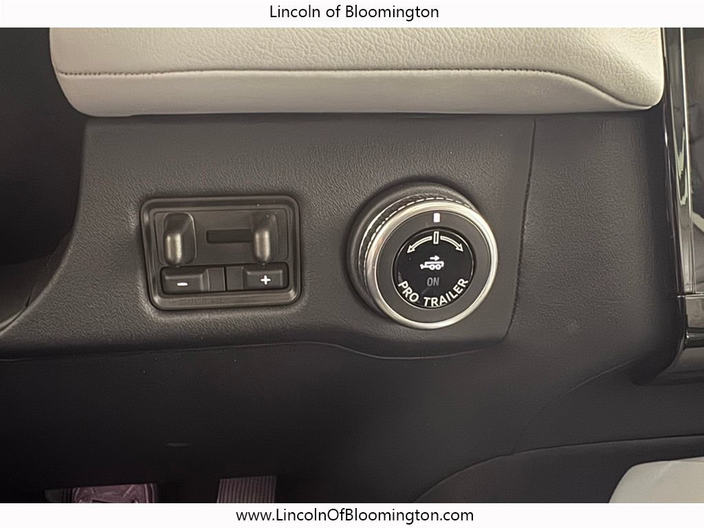 Certified 2025 Lincoln Navigator L Black Label AWD/4WD image 54