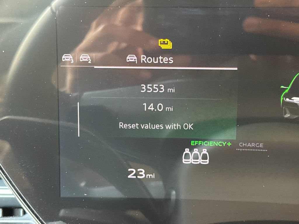 Used 2025 Audi A6 e-tron Premium RWD image 36