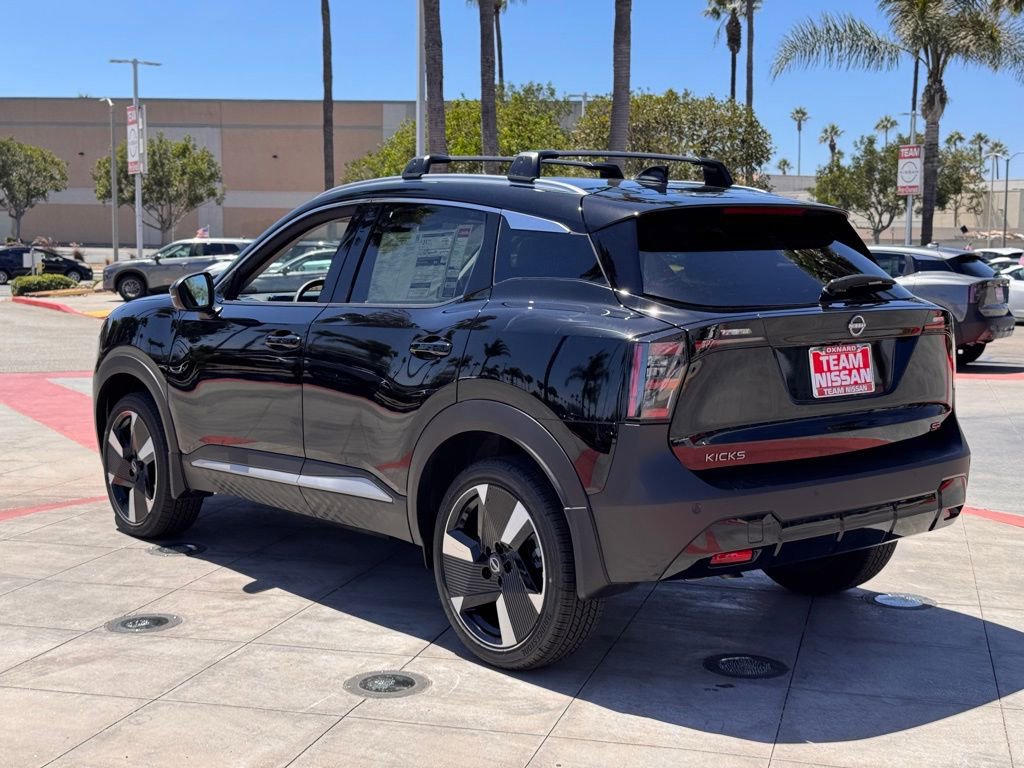 New 2025 Nissan Kicks SR w/ Interior Electronics Package image 5