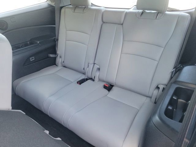 Used 2019 Honda Pilot Touring image 14