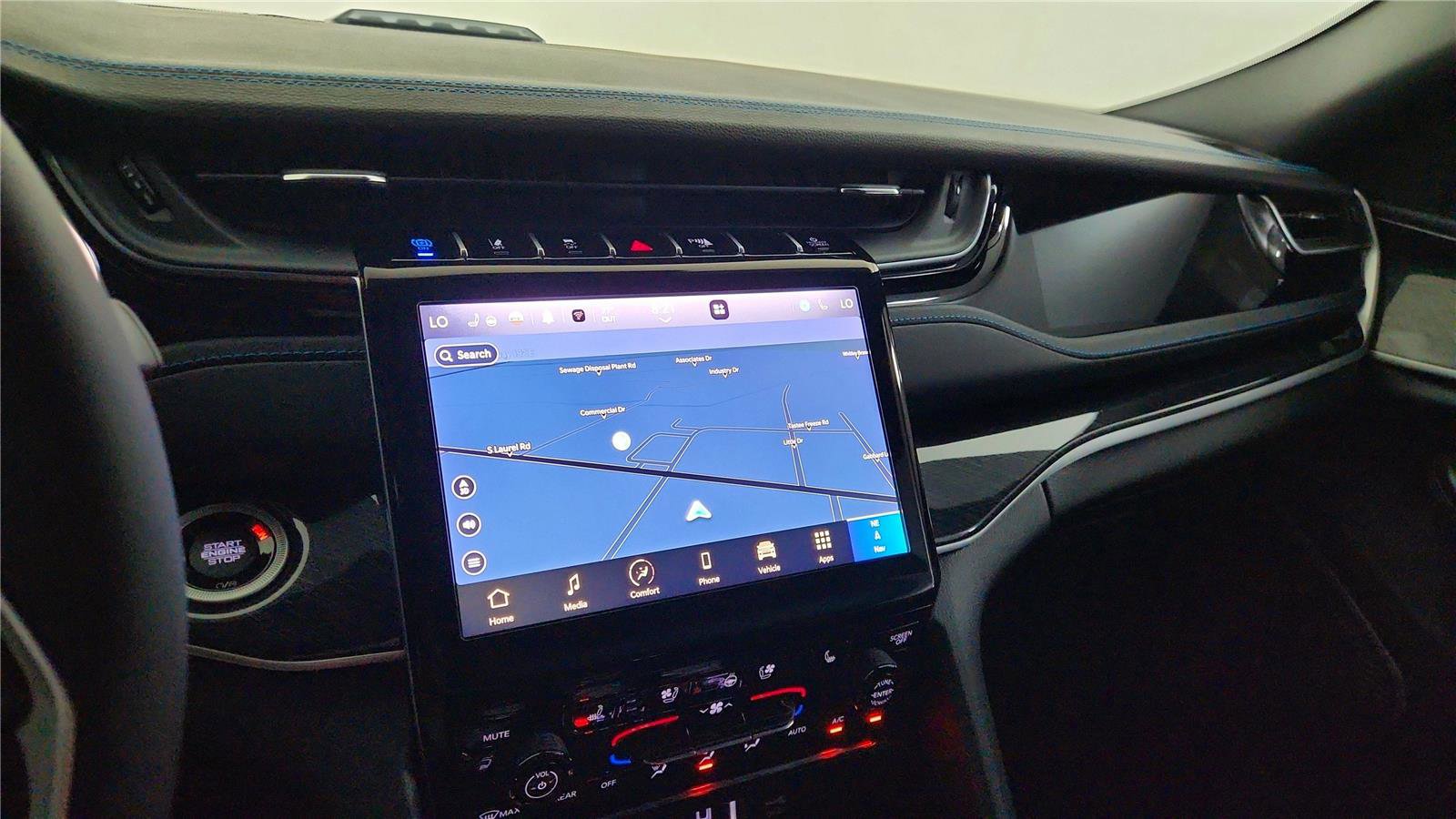 Used 2024 Jeep Grand Cherokee Trailhawk w/ Luxury Tech Group III image 35