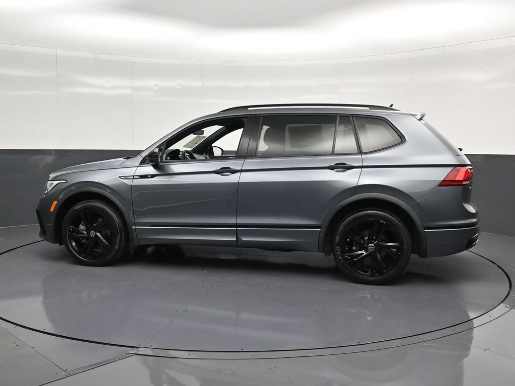 Used 2023 Volkswagen Tiguan SE R-Line FWD image 8