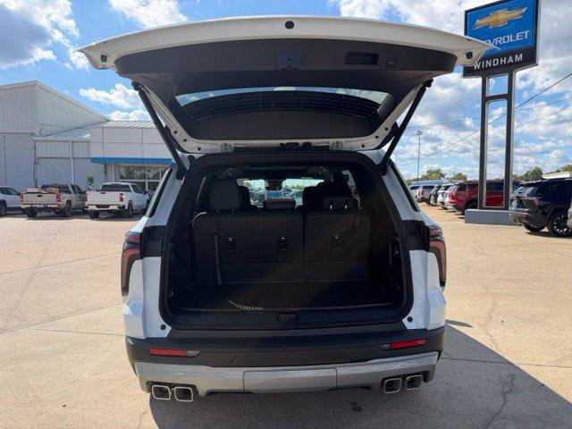New 2027 Chevrolet Traverse Z71 w/ Enhanced Driving Package AWD/4WD image 10