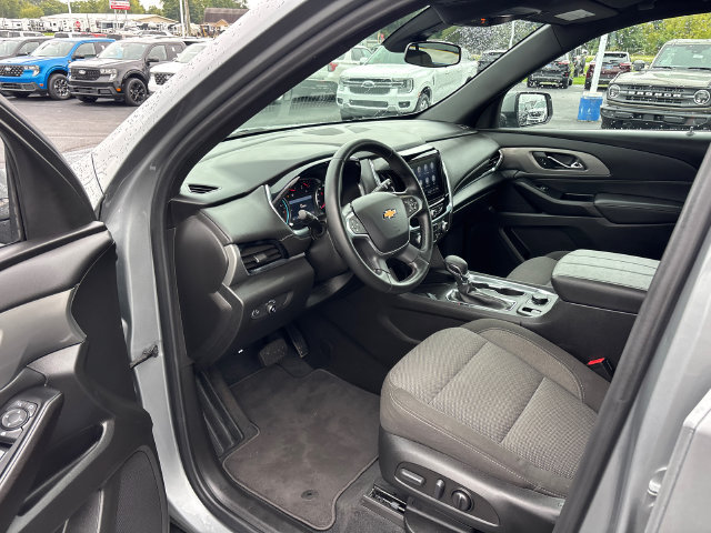 Used 2023 Chevrolet Traverse LT FWD image 24