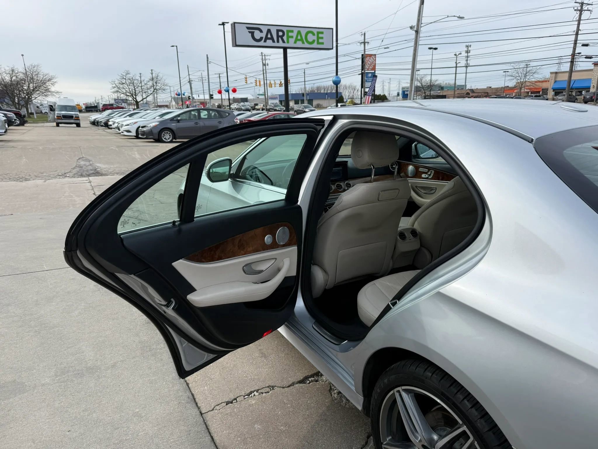 Used 2018 Mercedes-Benz E 300 image 20