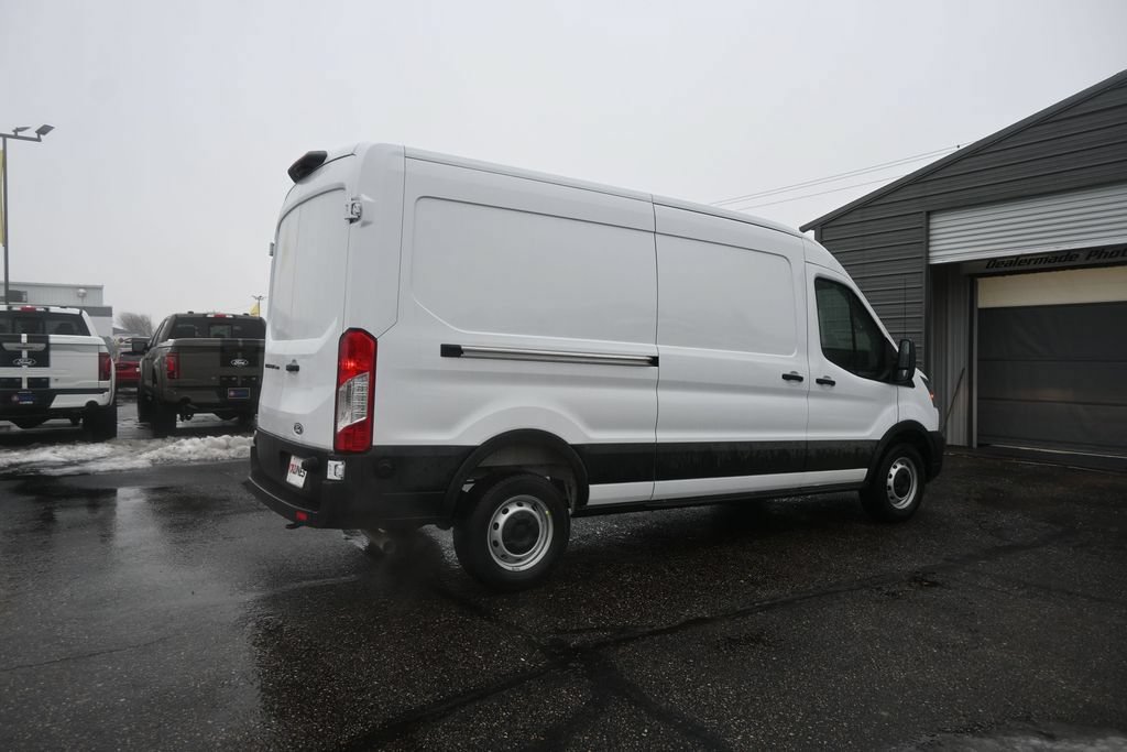 New 2026 Ford Transit 250 148 Medium Roof w/ Load Area Protection Package RWD image 5