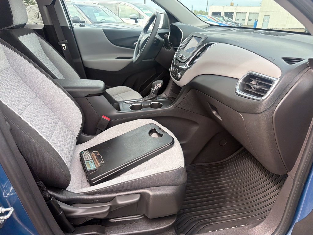 Used 2024 Chevrolet Equinox LS w/ LS Convenience Package AWD/4WD image 23