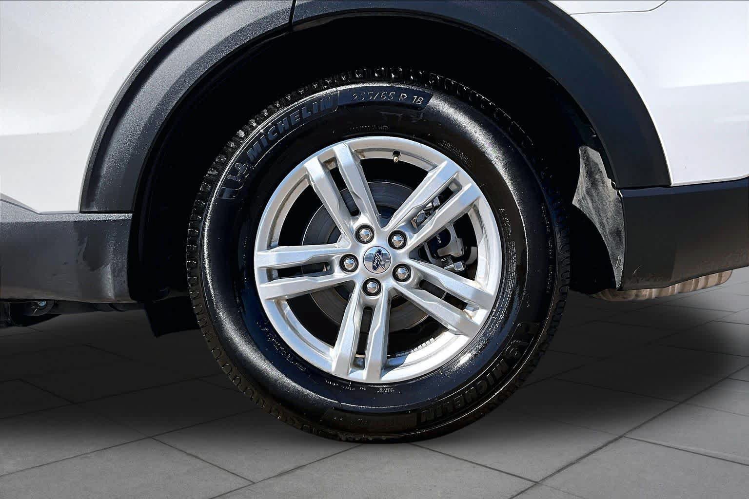 Used 2021 Ford Explorer XLT RWD image 11