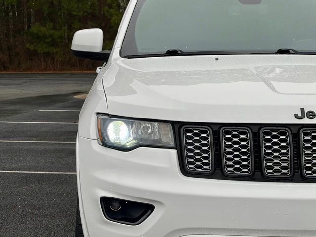 Used 2019 Jeep Grand Cherokee Altitude image 13