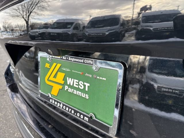 Used 2022 Jeep Grand Cherokee Limited image 14