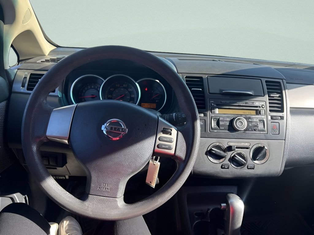 Used 2009 Nissan Versa SL image 27