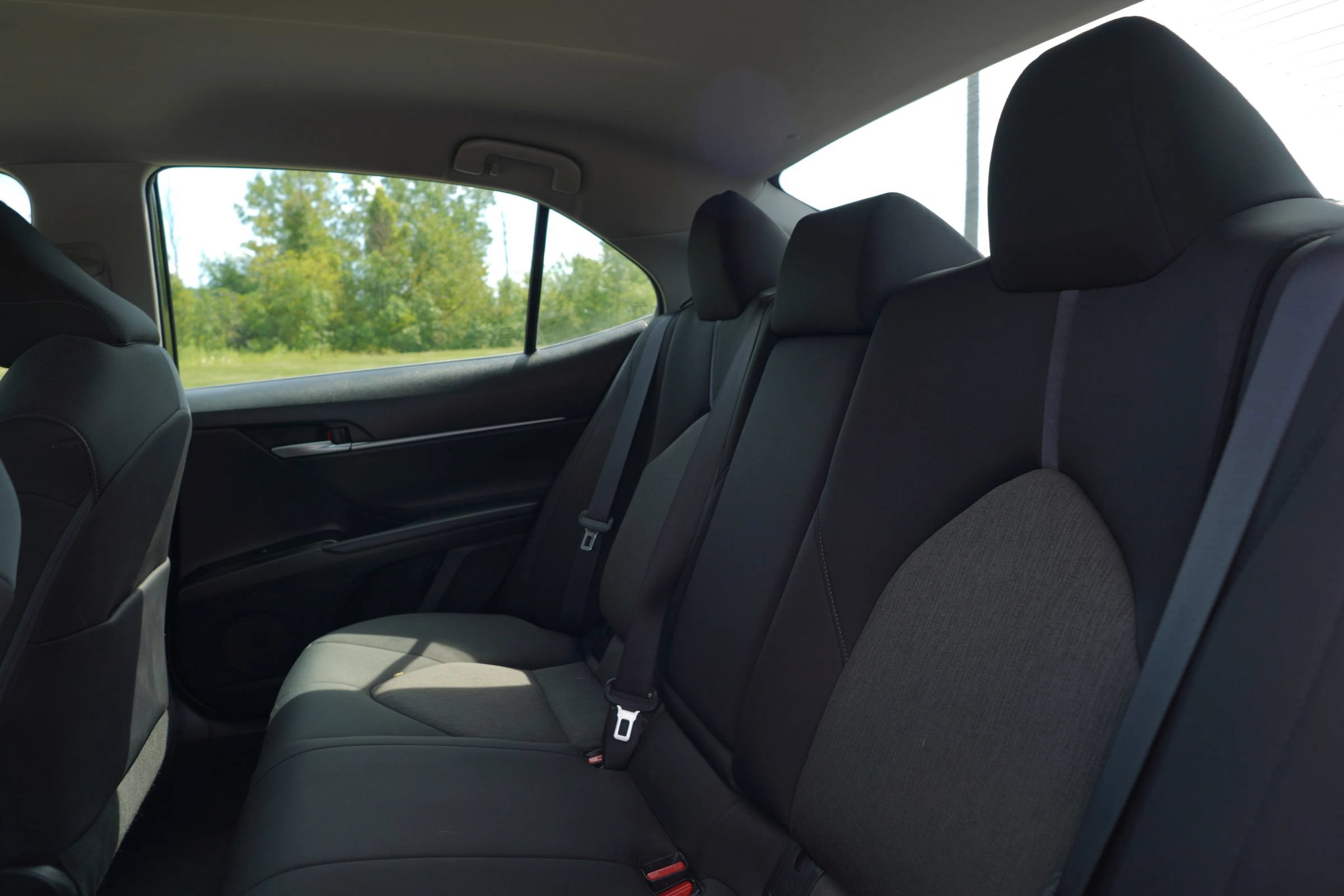 Used 2022 Toyota Camry LE FWD image 17