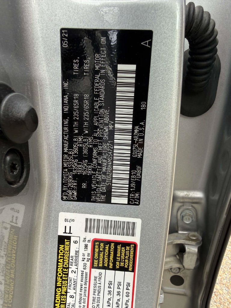 Used 2021 Toyota Highlander XLE AWD/4WD image 15