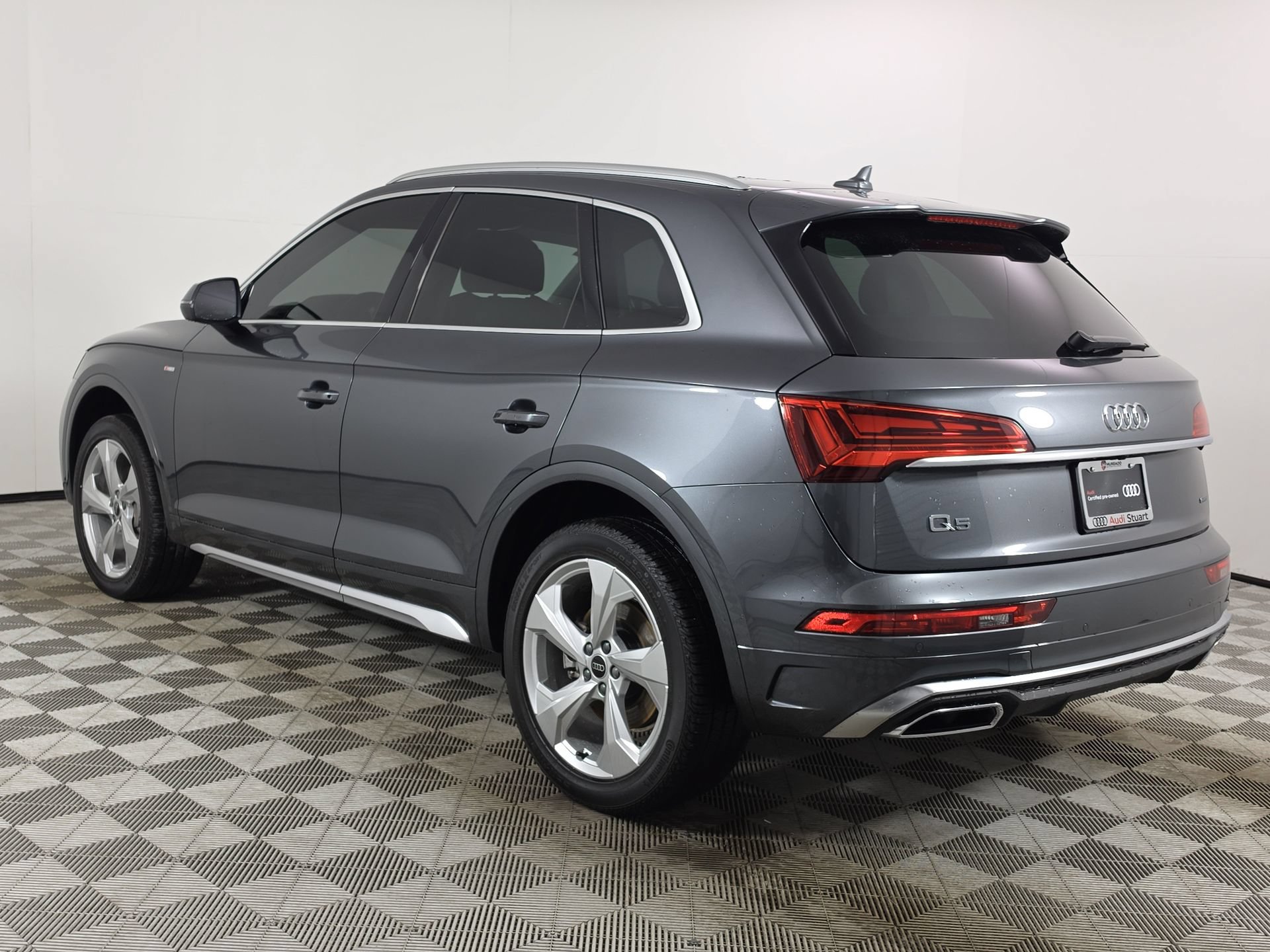 Certified 2023 Audi Q5 2.0T Premium Plus AWD/4WD image 5