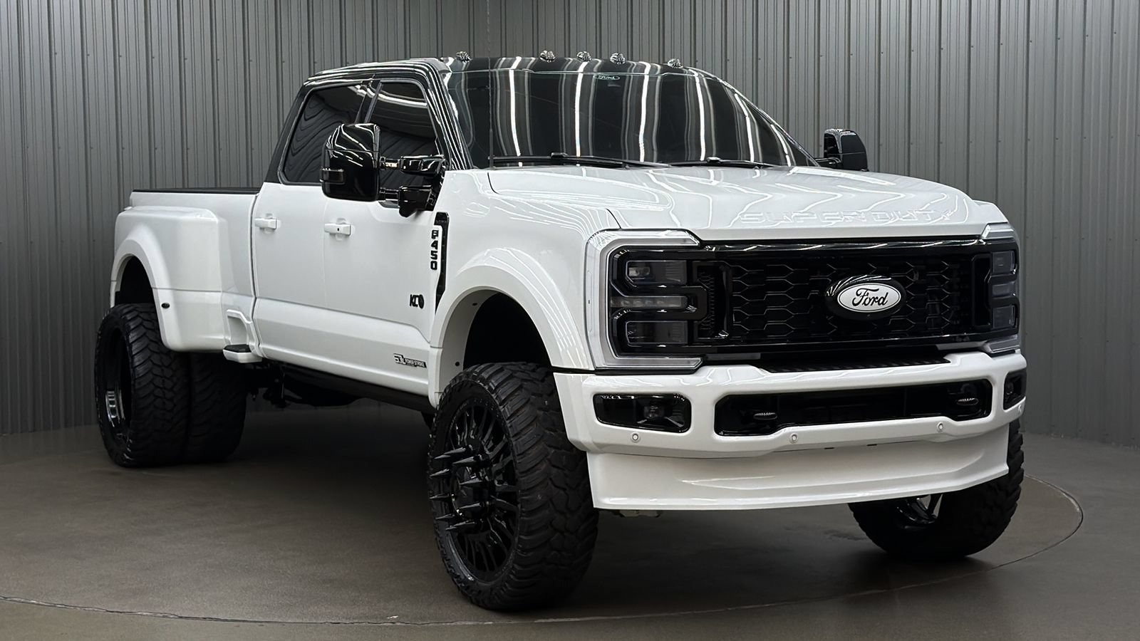 Used 2026 Ford F450 Platinum w/ FX4 Off-Road Package AWD/4WD image 7