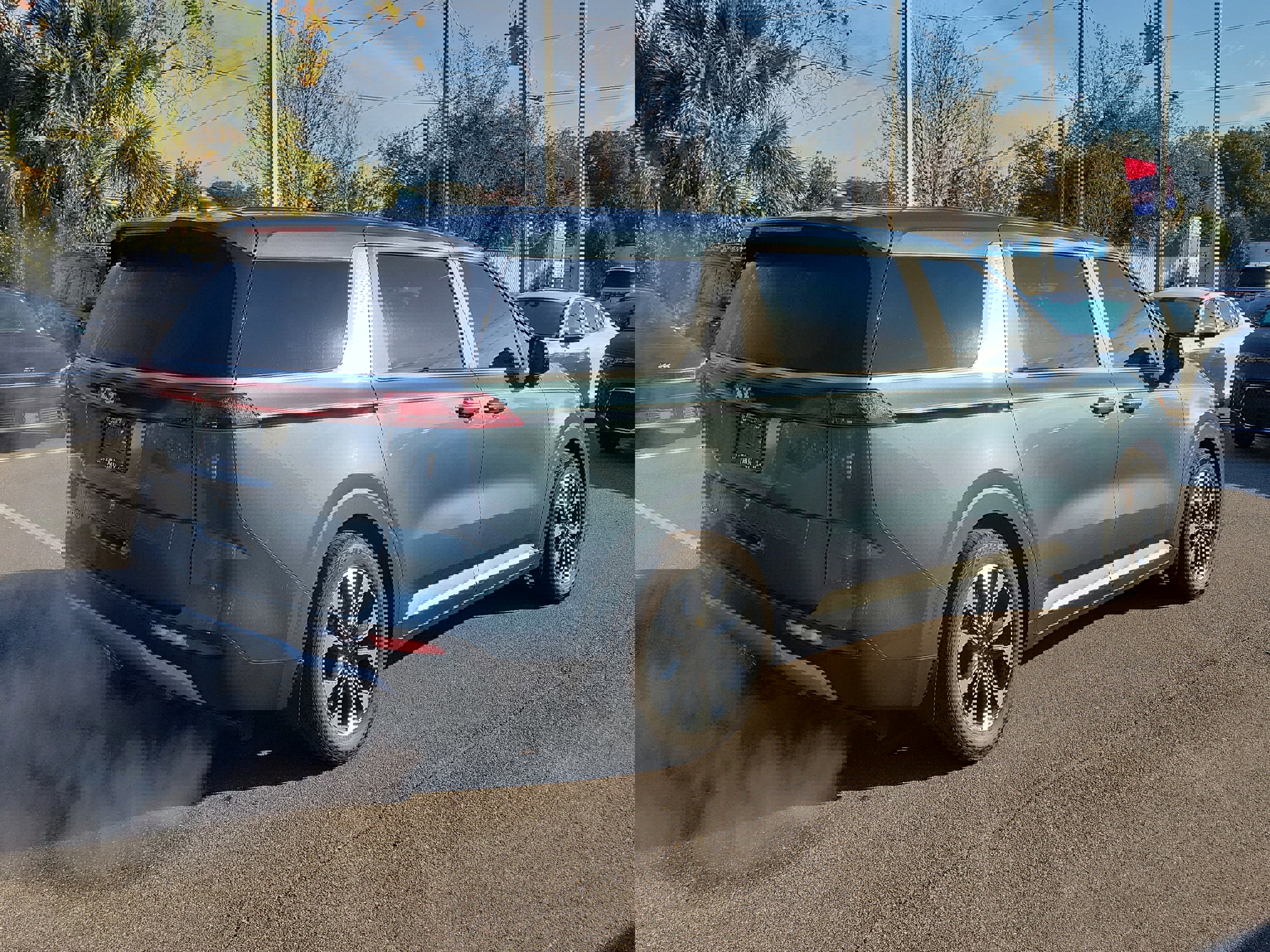 Certified 2022 Kia Carnival EX image 5