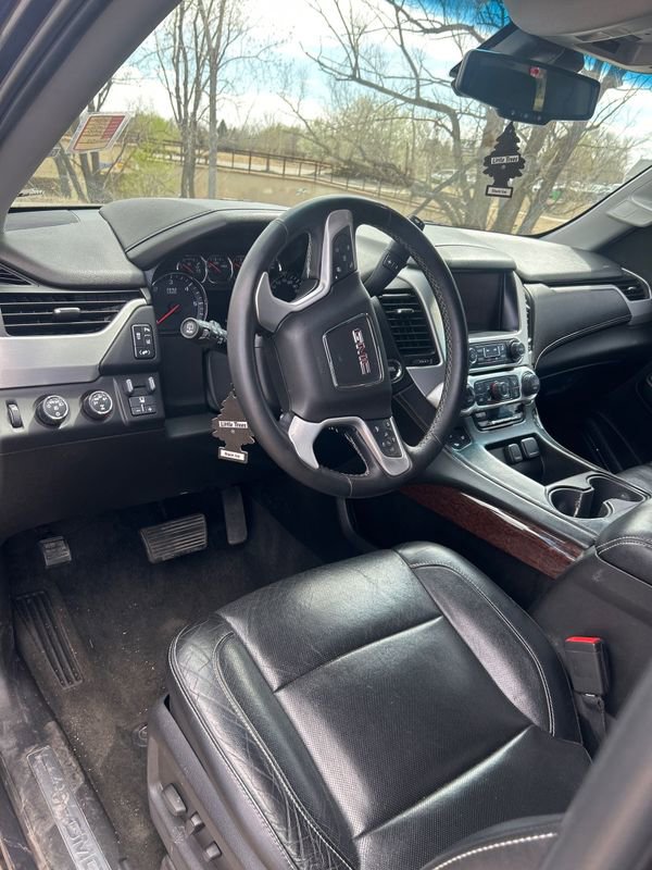 Used 2015 GMC Yukon SLT w/ Open Road Package image 2