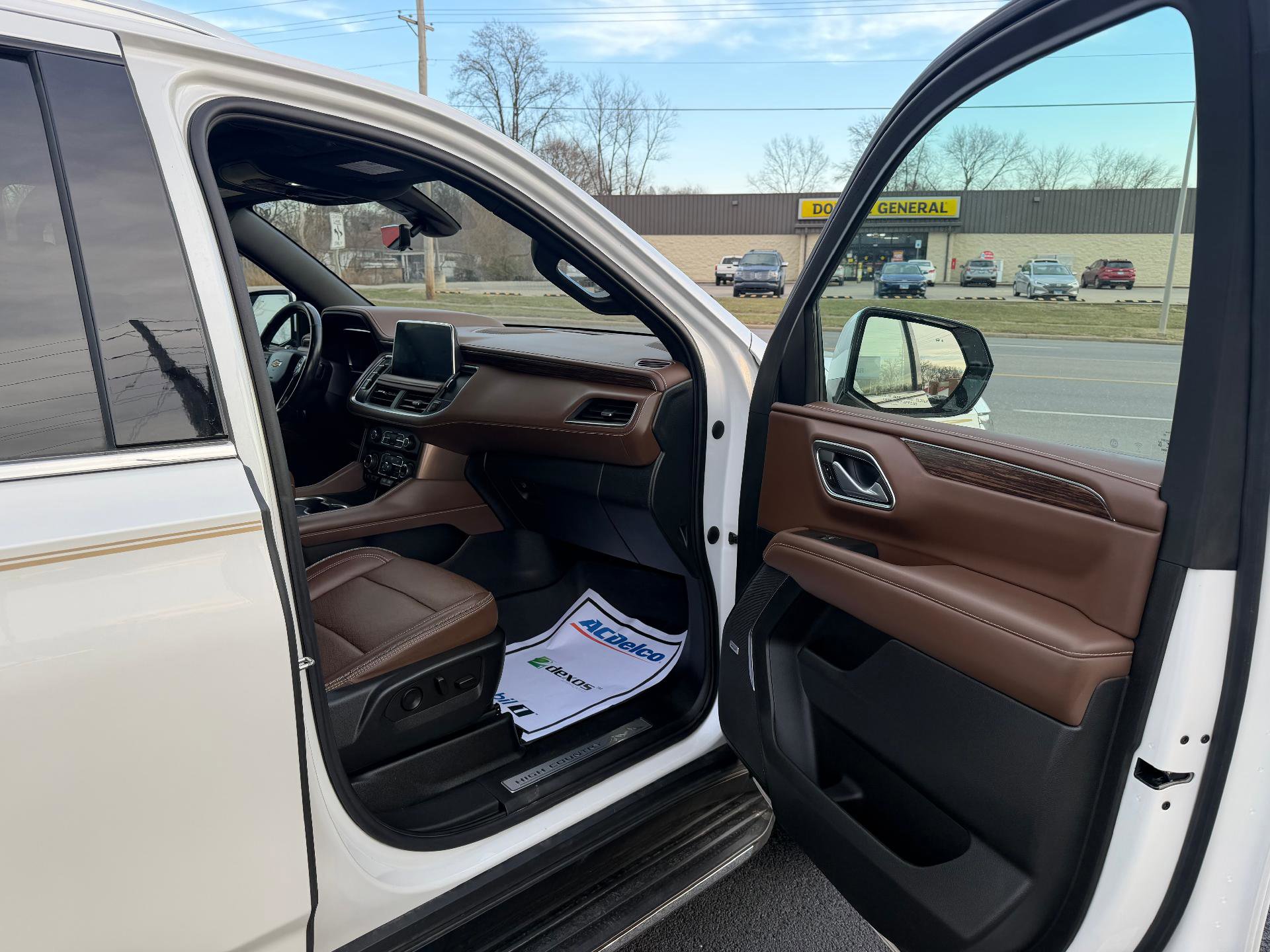 Used 2022 Chevrolet Tahoe High Country image 13