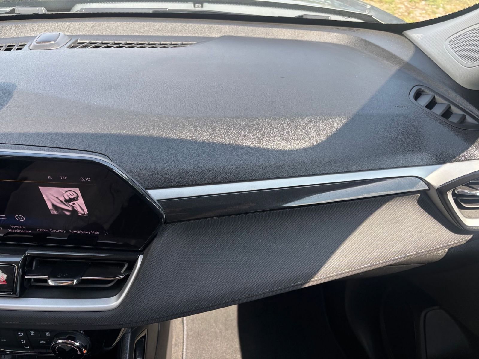 Used 2025 Chevrolet TrailBlazer LT FWD image 36