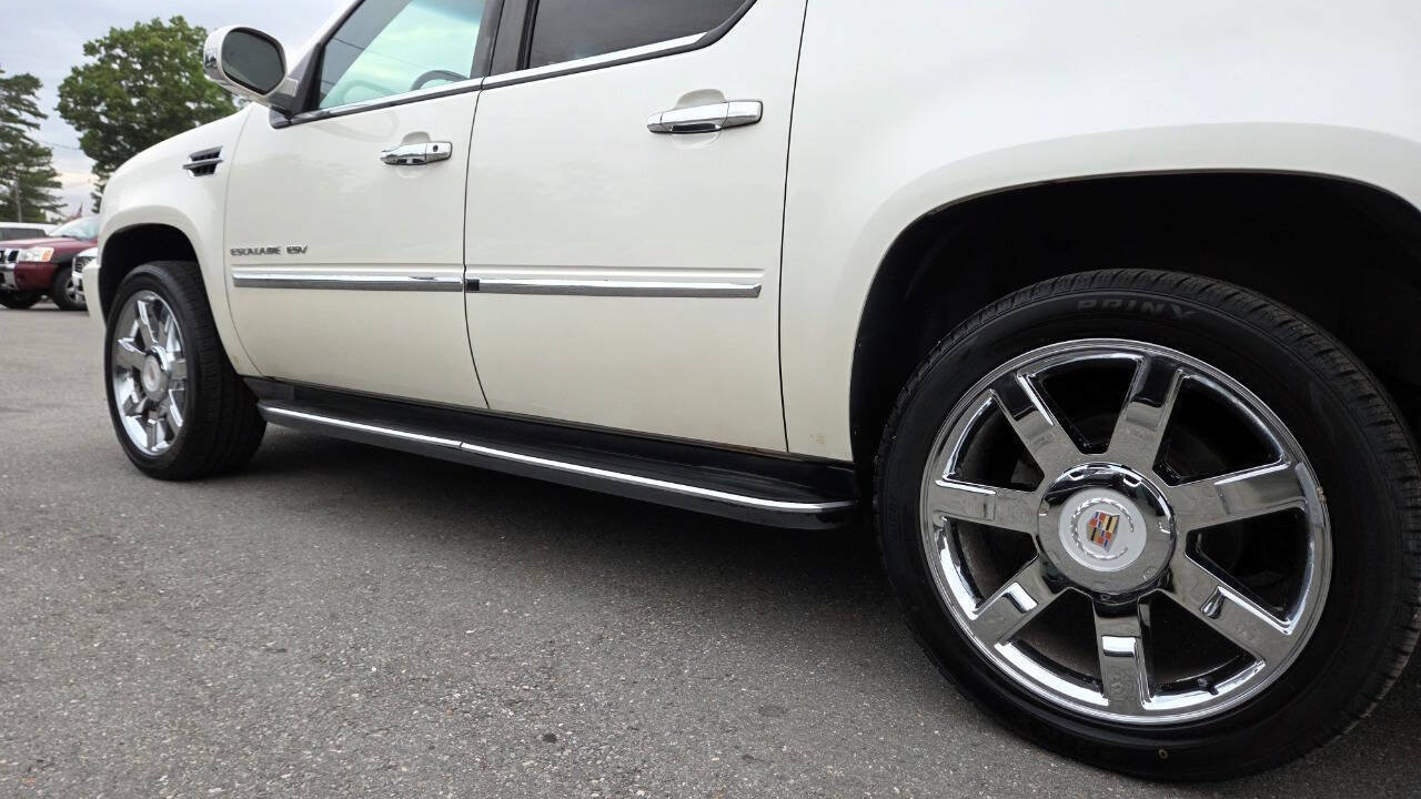 Used 2010 Cadillac Escalade ESV Luxury AWD/4WD image 8