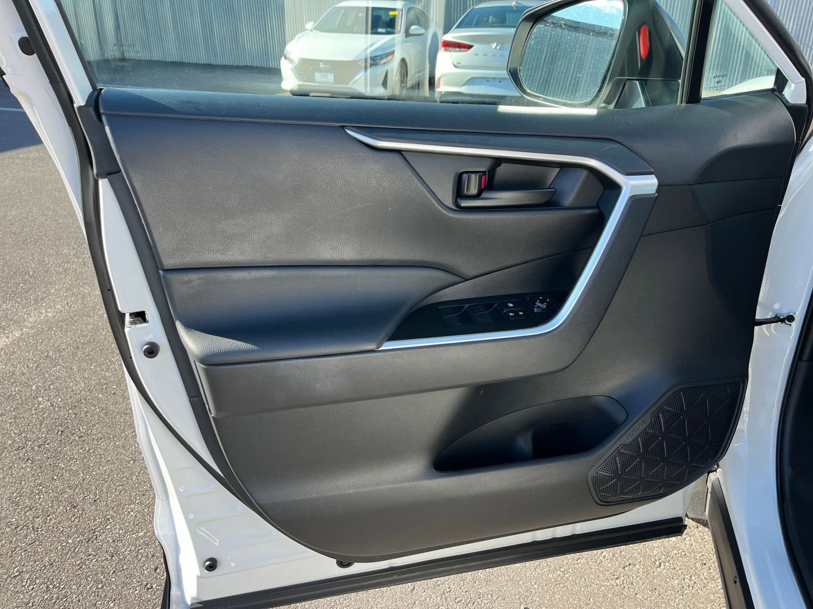 Used 2025 Toyota RAV4 LE image 20