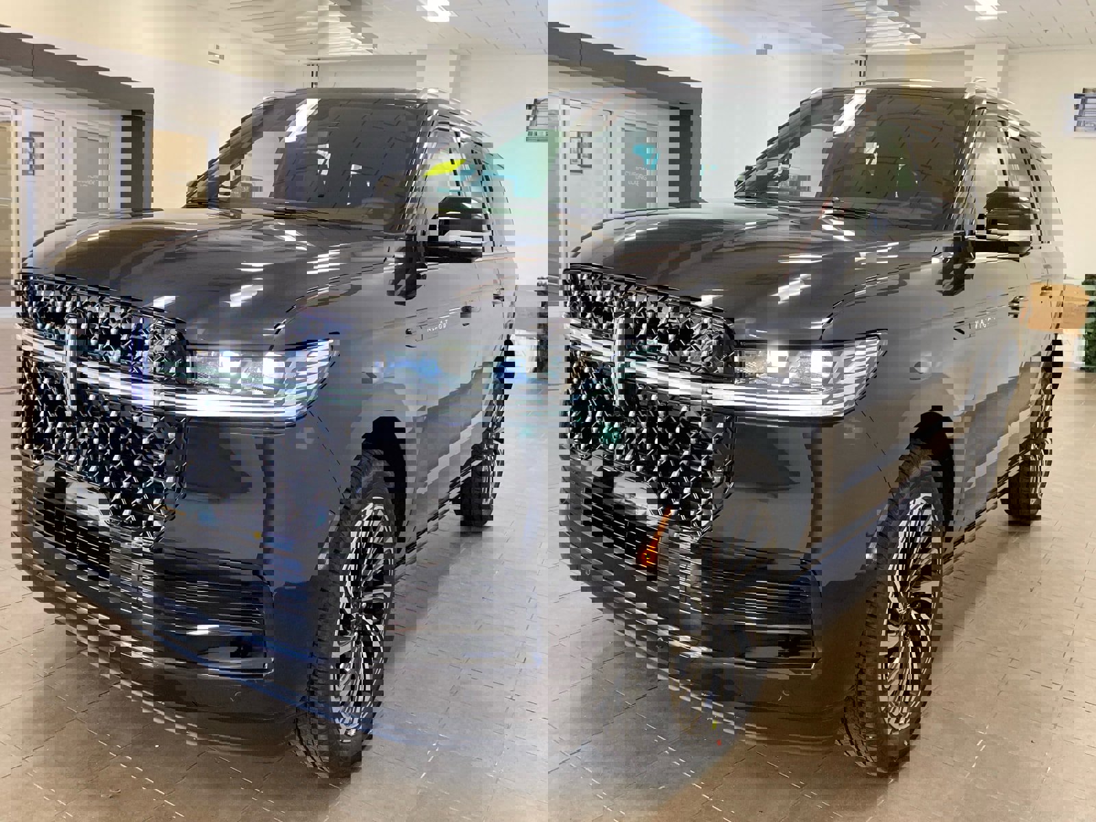 New 2025 Lincoln Navigator Black Label image 4