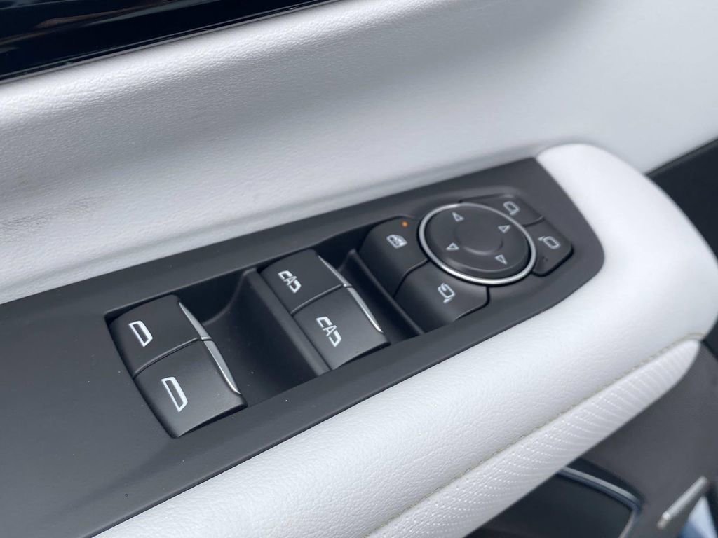 New 2026 Chevrolet Suburban Premier w/ Sun And Tow Package image 18