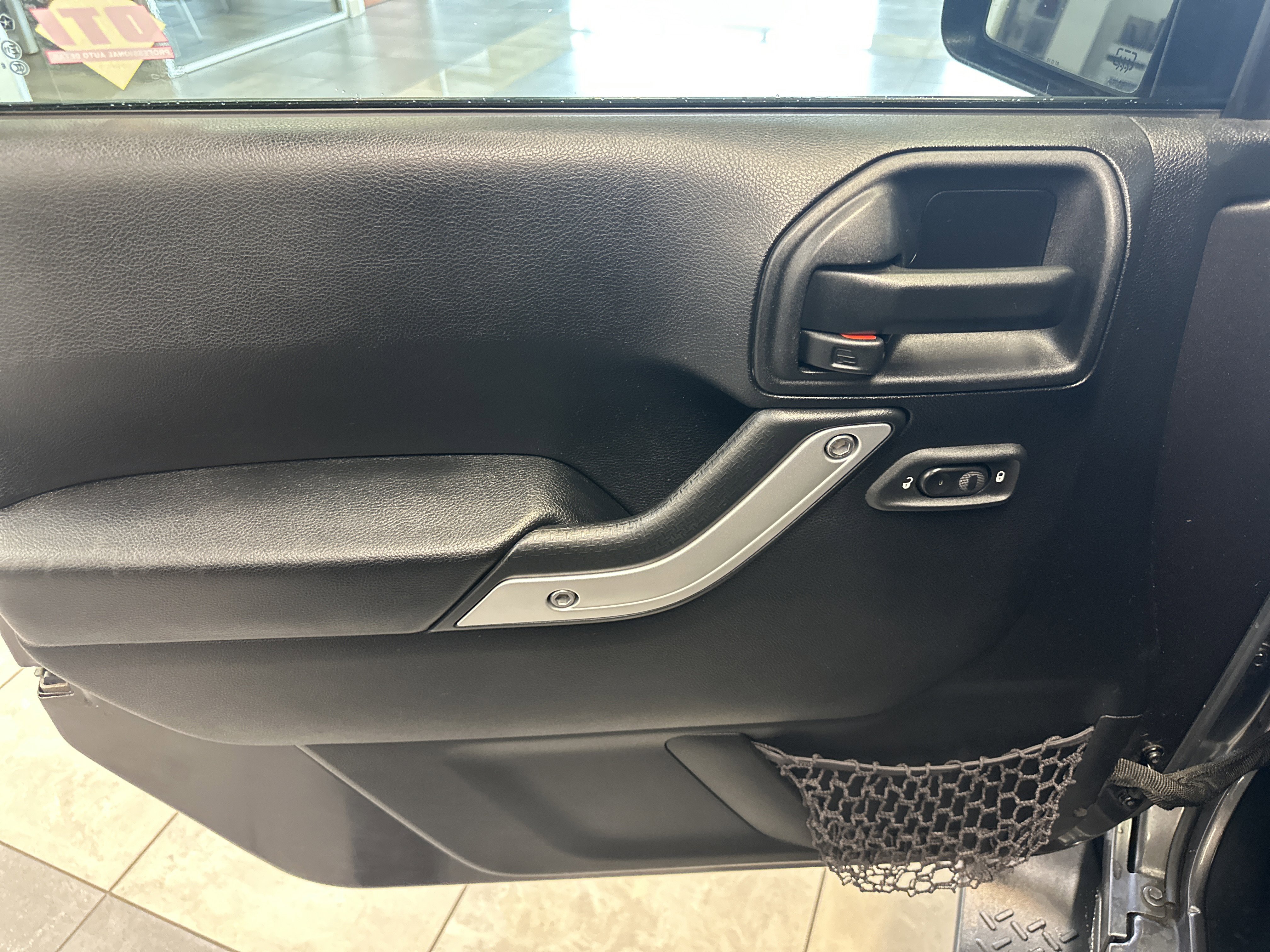 Used 2016 Jeep Wrangler Unlimited Sahara w/ Dual Top Group image 20