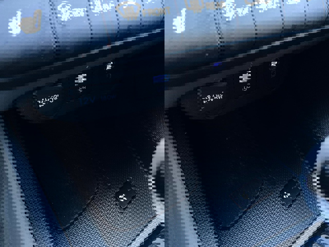 Used 2025 Hyundai Elantra SEL image 25