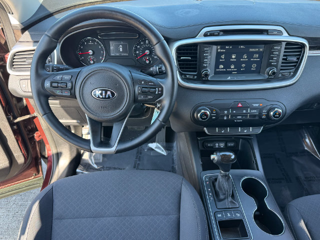 Used 2017 Kia Sorento AWD w/ LX Convenience Package image 16