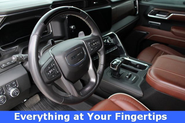 Used 2025 GMC Sierra 1500 Denali Ultimate image 2