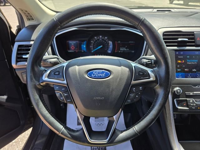 Used 2020 Ford Fusion SEL FWD image 29