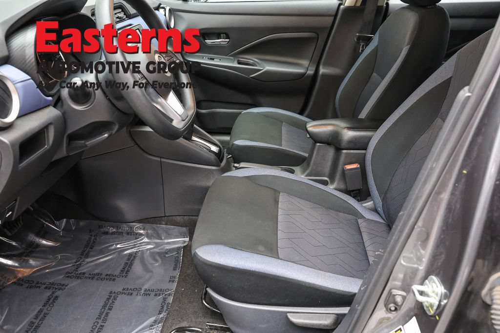 Used 2024 Nissan Versa SV FWD image 14
