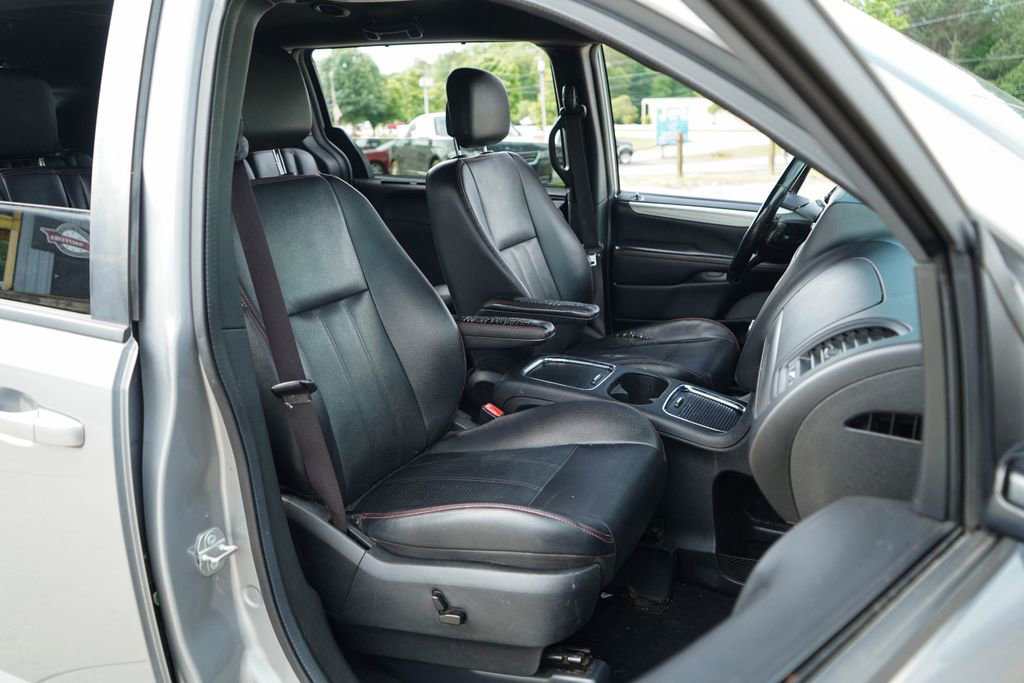 Used 2019 Dodge Grand Caravan GT FWD image 13
