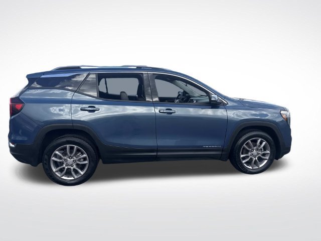 Used 2024 GMC Terrain SLT AWD/4WD image 10