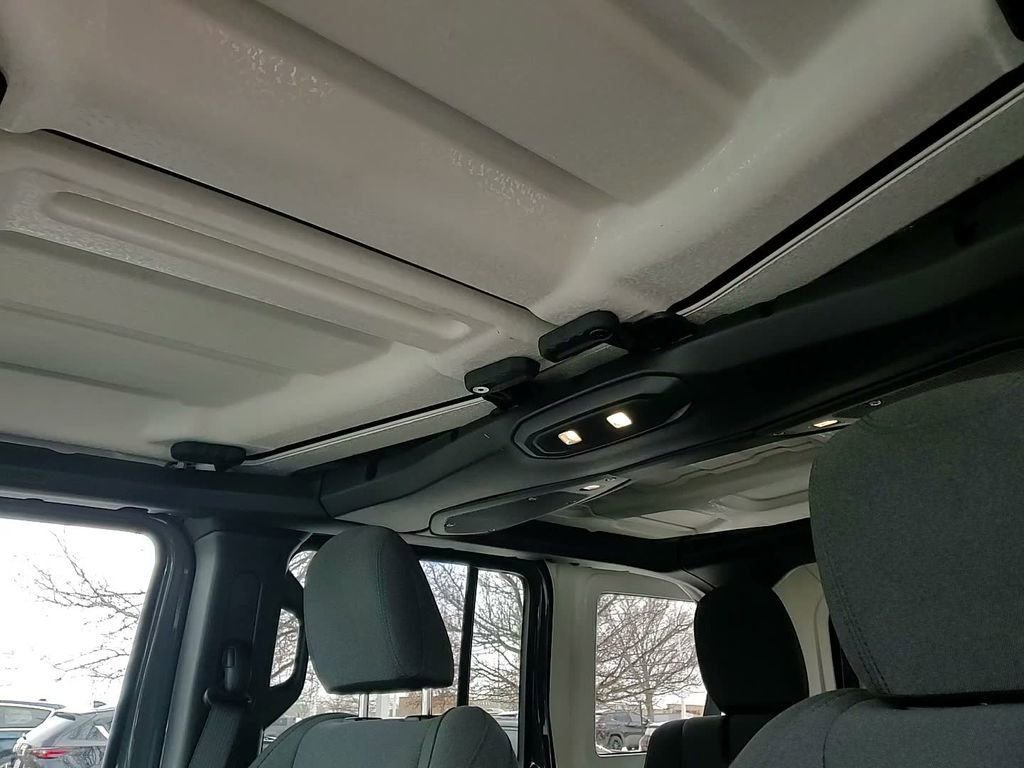 Used 2025 Jeep Wrangler Willys 4xe image 31