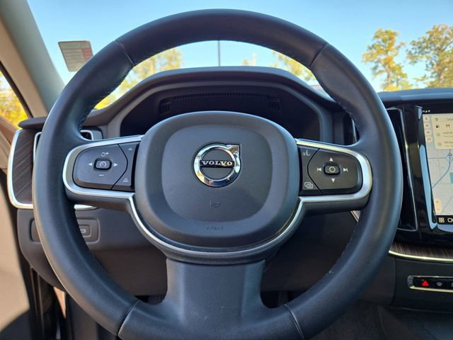 Used 2022 Volvo XC60 B5 Momentum w/ Climate Package image 17
