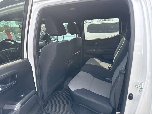 Used 2021 Toyota Tacoma TRD Sport w/ Technology Package image 9