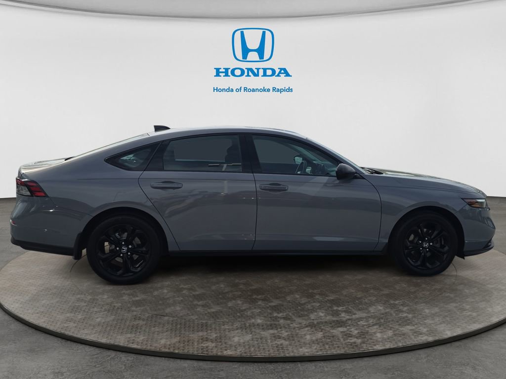Certified 2025 Honda Accord SE image 6