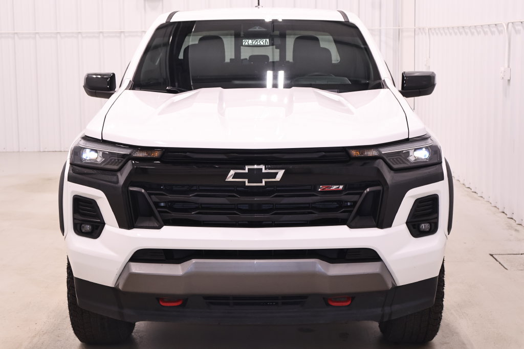 Used 2024 Chevrolet Colorado Z71 w/ Z71 Convenience Package 2 AWD/4WD image 5
