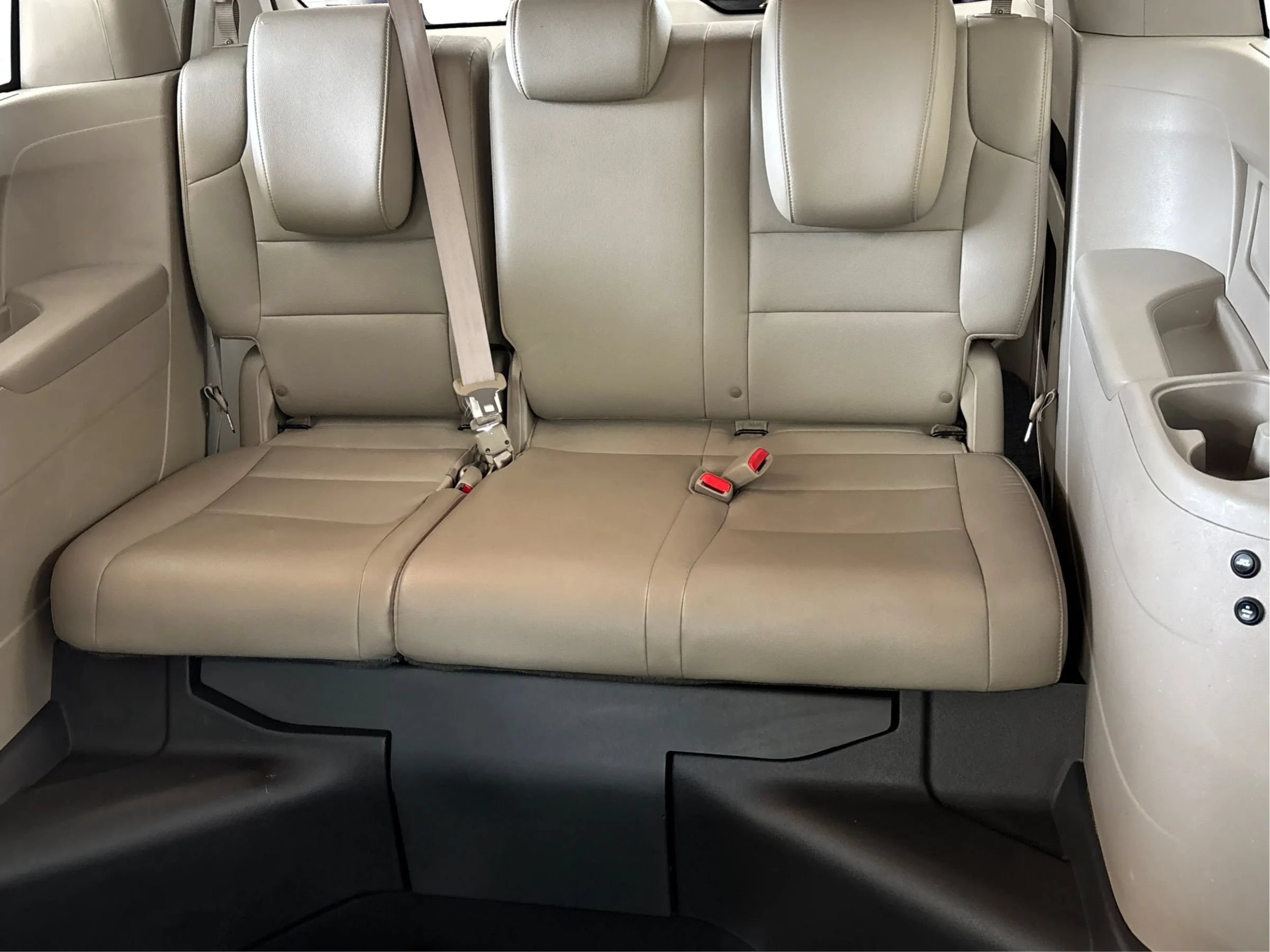 Used 2014 Honda Odyssey EX-L image 45